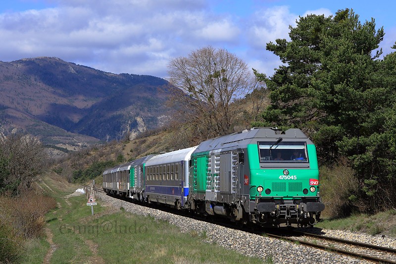 BB 75045(1).JPG
